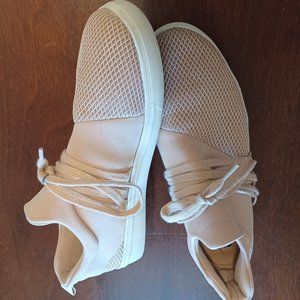 AU Air Underground Women’s Size 11M Sneakers Shoes